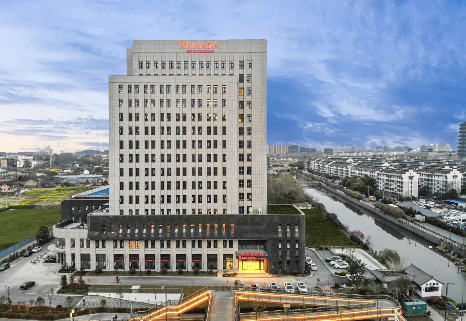 扬州文昌阁华美达酒店外景图