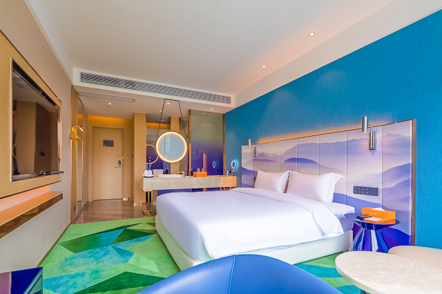 Xinghui Hotel (Huaiji County Commercial Pedestrian Street • High Speed Railway Station) Over view