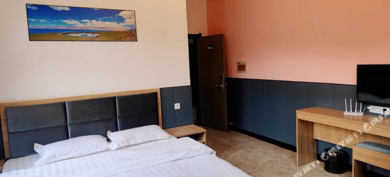 雅江途乐假日酒店图片