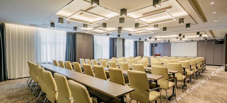 白玉兰酒店(西安霸城门地铁站明光路旗舰店)图片