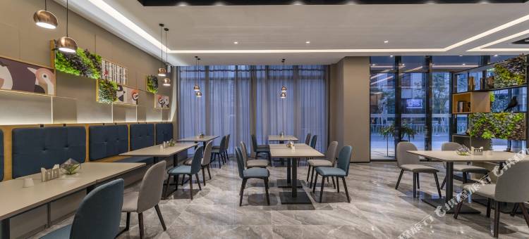 如家商旅酒店(宁波江北奥体中心金山路地铁站店)图片