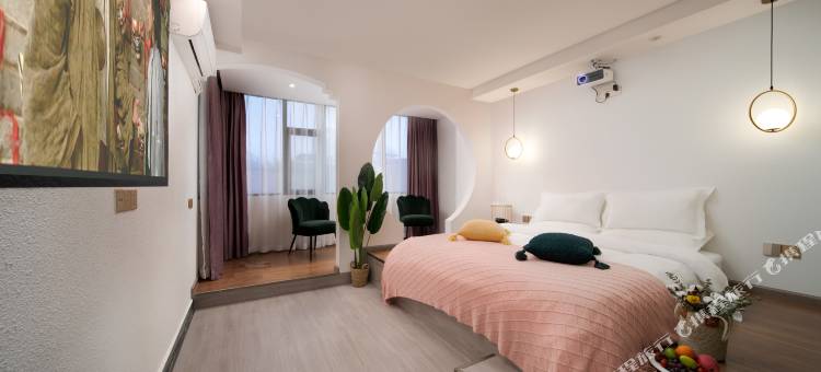 黔花之筑酒店(贵医地铁站贵州医科大学附属医院店)图片