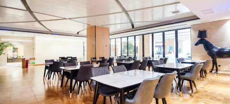 怡莱精品酒店(连云港盐河巷店)图片