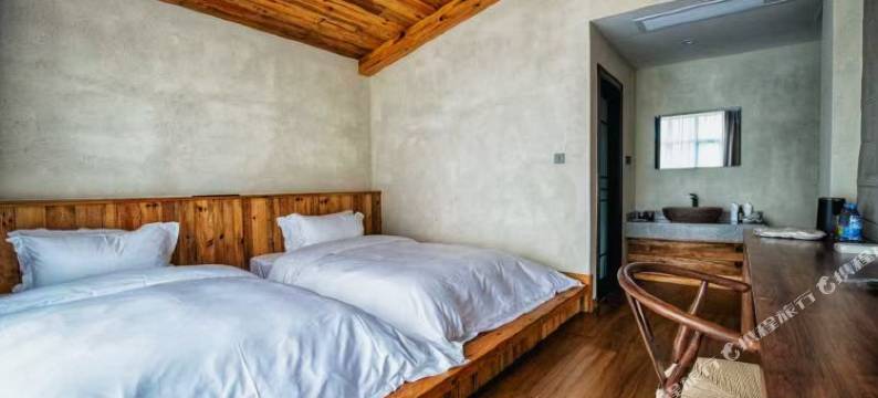 汨罗路边未看民宿图片