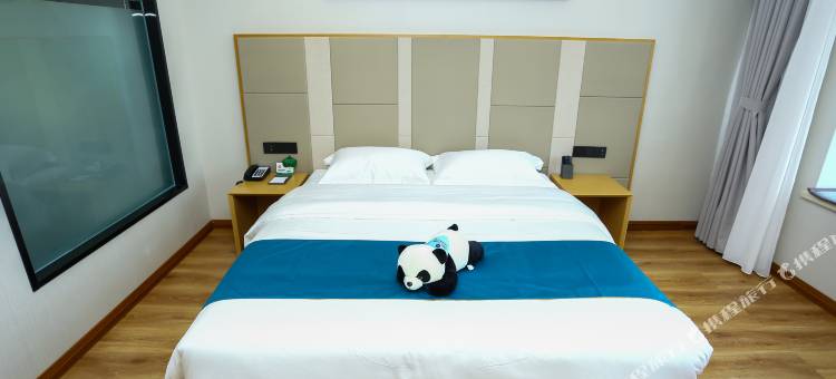 纬度全域酒店(龙青高速莱西姜山收费站店)图片