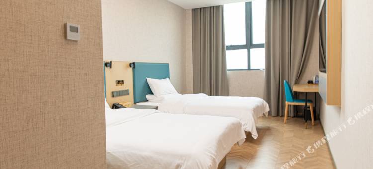 如家睿柏·云酒店(海门东渐广场店)图片