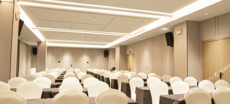 丽橙·悦酒店(武汉工程科技学院北华街地铁站店)图片