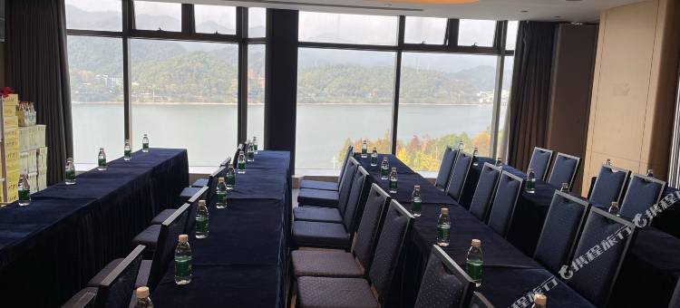 桐庐富春江亚朵酒店图片