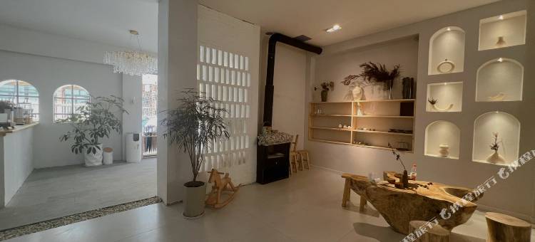 鹿也山居酒店(仙女山店)图片