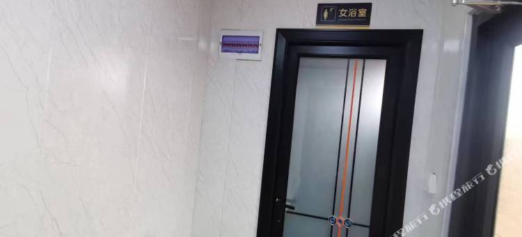 中卫腾格里星野沙海露营帐篷酒店图片