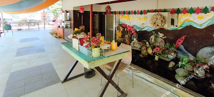 Riannes Beach Resort by RedDoorz图片