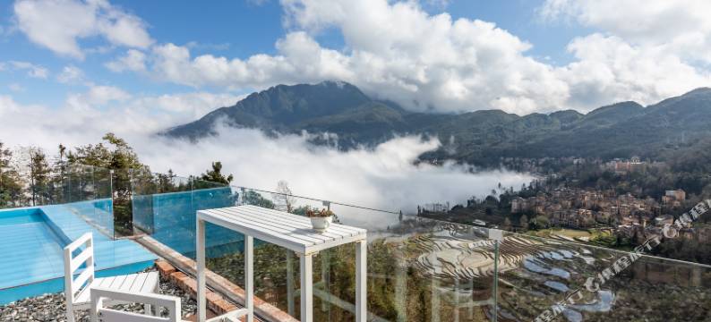 元阳流云阁客栈(多依树景区店)图片