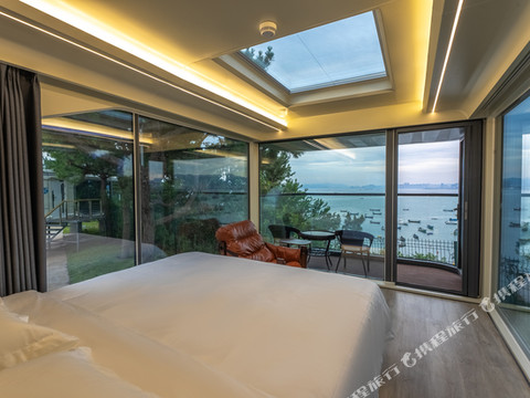 威海合庆湾太空舱民宿(半月湾店)