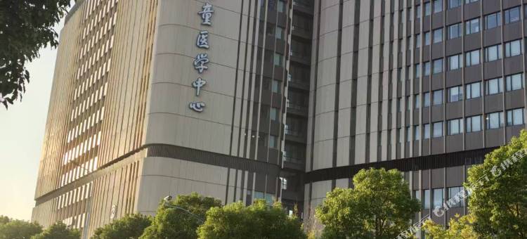 平安公寓(上海复旦肿瘤医院浦东院区康新公路地铁站店)图片