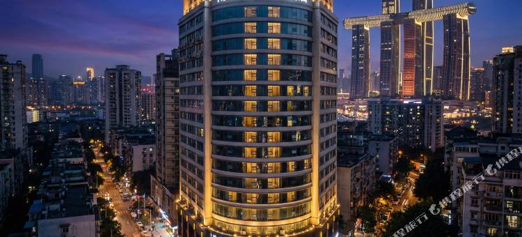 重庆南浦设计师酒店(李子坝两路口地铁站店)图片