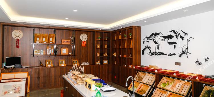 新密黄帝康养度假区房车露营基地图片