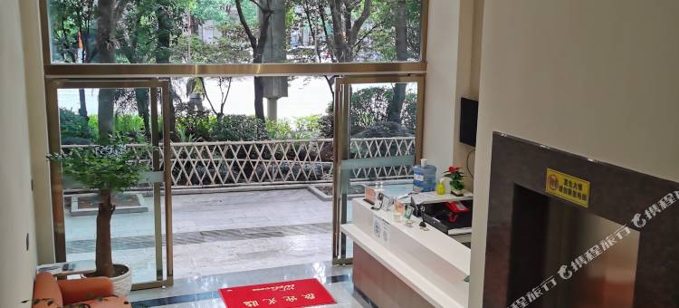 龙陵一六八酒店图片