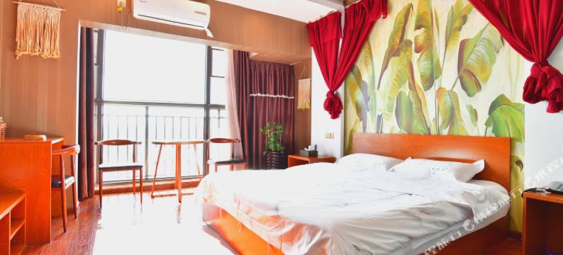 人在旅途私影酒店(昆明高铁南站店)图片