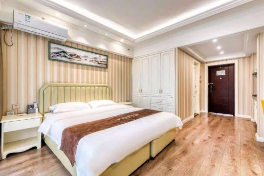 素柏·云酒店(哈尔滨西站群力第五大道店)