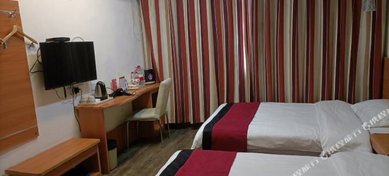 华庭酒店(宜阳李贺大道店)图片