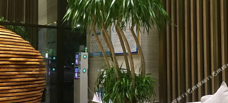 富嘉酒店(广州增城新塘高铁站店)图片