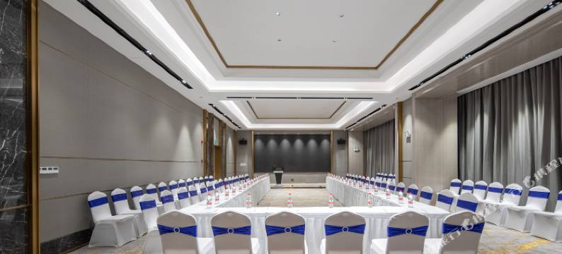 宜尚酒店(长沙望城区政府斑马湖店)图片