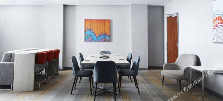 河畔酒店(River Hotel)图片