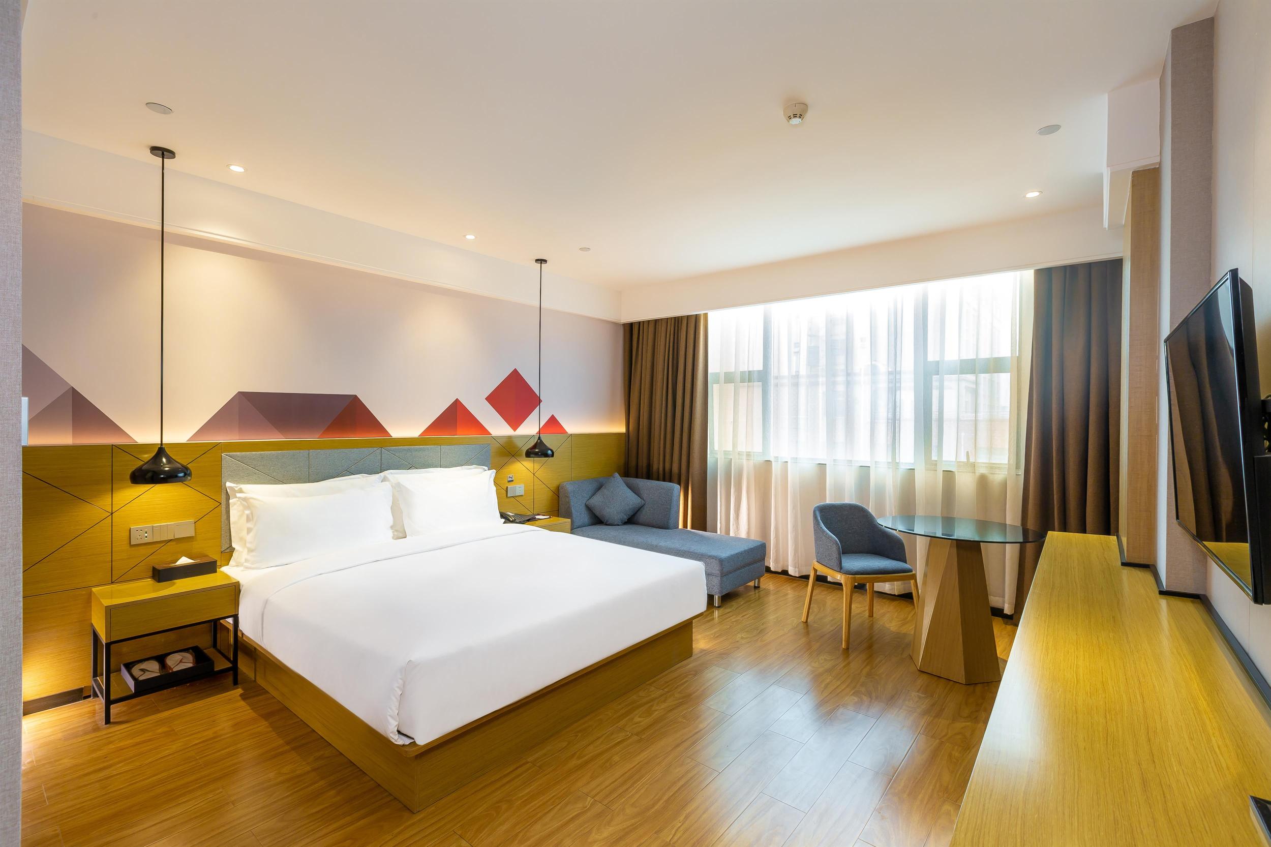 Borrman Hotel (Huazhou Beijing East Road) Over view