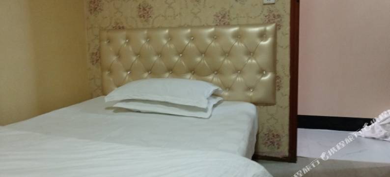 武汉鑫芳旅馆(华中科技大学同济医学院青年路地铁站店)图片