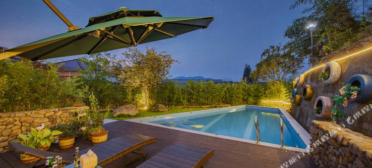 林间山舍·夏日亲子星空泳池天幕露营主体山野观景隐宿图片