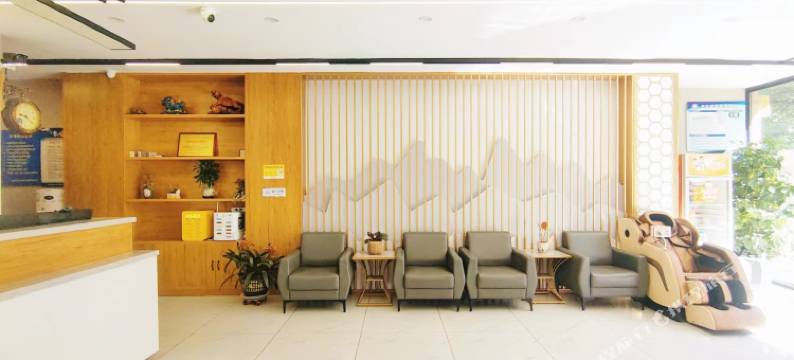 盛丰森林酒店(青年大街地铁站店)图片