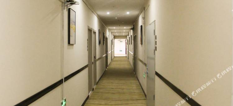 如家华驿酒店(梁山华通二手车市场店)图片