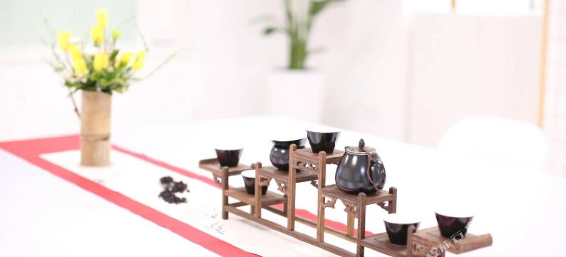 东方誉采酒店(佛山陶瓷总部基地湖涌地铁站店)图片