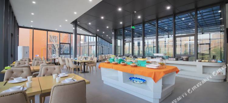 维也纳酒店(南通森林野生动物园河口地铁站店)图片