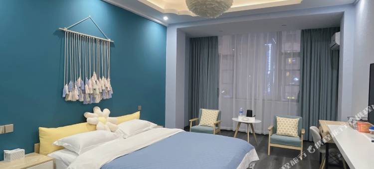 曲靖初见轻奢酒店(花柯店)图片