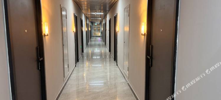 华住电竞民宿(龙口龙湖天街店)图片