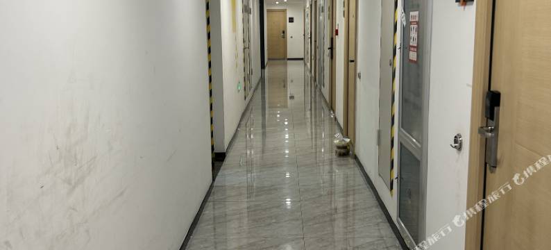 景轩青年旅舍(万象SOHO店)图片