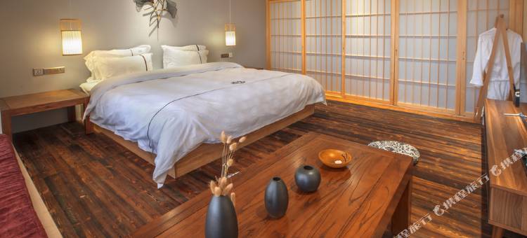 蒂莲雅精品酒店(昆明安宁金色时代广场宁湖公园店)图片