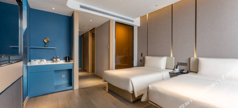 杭州临平崇贤上亿广场亚朵酒店图片