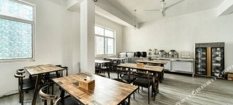 华季酒店(衢州银泰城店)图片