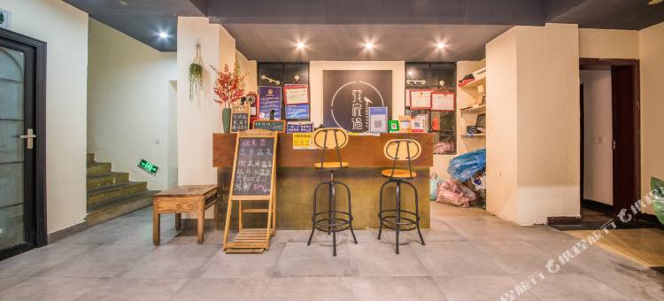 峨眉山花家过酒店(峨眉山高铁站报国寺店)图片