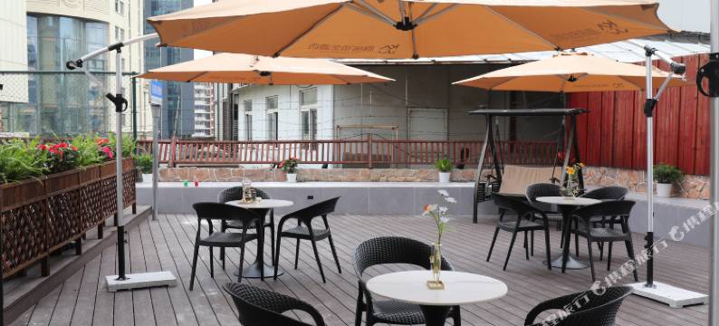 咖居铂金酒店(南京新街口地铁站德基广场店)图片