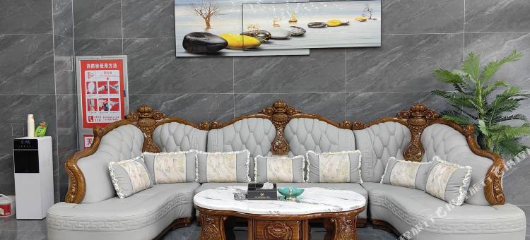 海西大柴旦悦豪尚怡大酒店(翡翠步行街店)图片