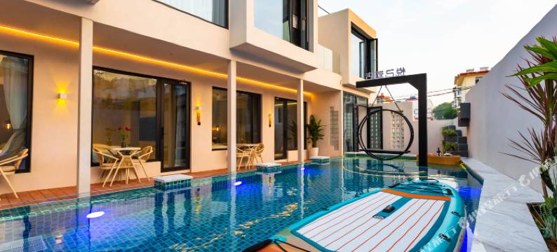 北戴河悦己酒店(石塘路步行街店)图片