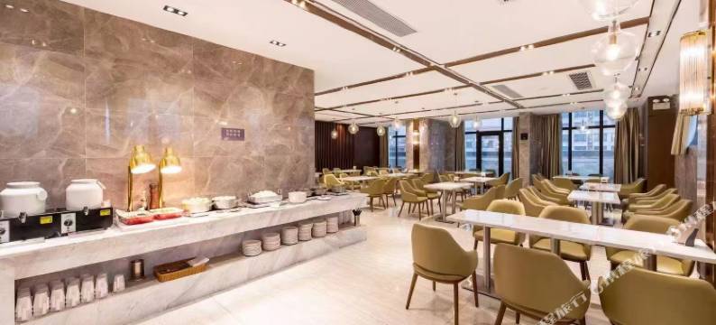 卡尔竞界电竞酒店(湛江北站鼎盛广场店)图片