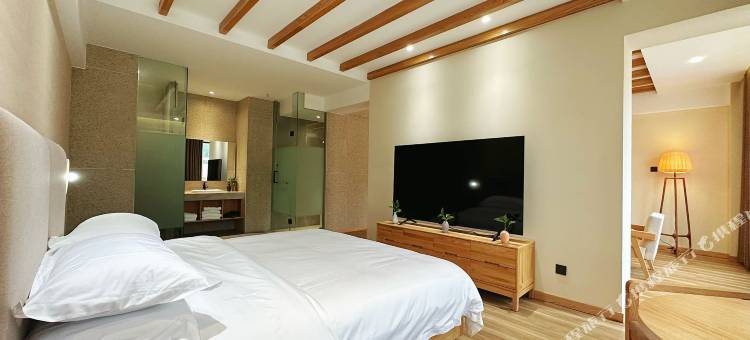 喀纳斯德荣酒店图片