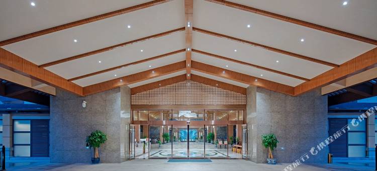 西畴隆兴山居酒店图片