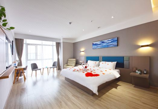 素柏·云酒店（六安叶集胜利时代广场店）外景图