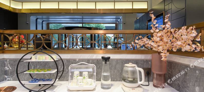 和颐至尚酒店(上海北外滩宁国路地铁站店)图片