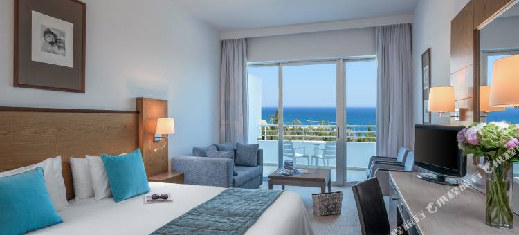 地中海海滩酒店(Mediterranean Beach Hotel)图片